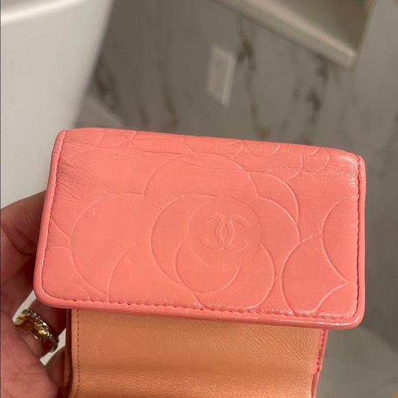 CHANEL Coral Floral Embossed Wallet - Picture 7 of 10